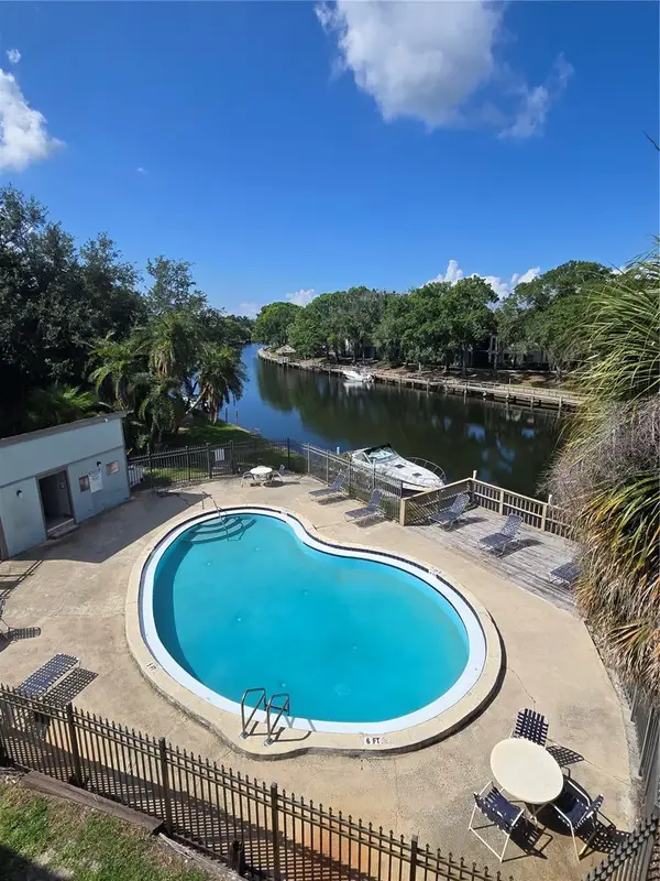 6305 Newtown Circle #5B4, TAMPA, FL 33615