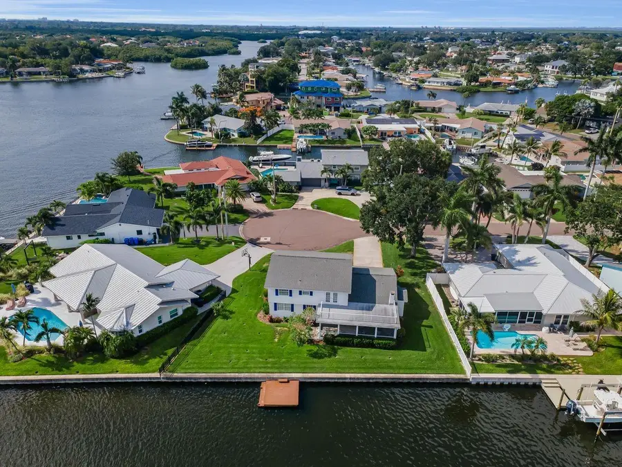 1310 41st Avenue Ne, Saint Petersburg, FL 33703 - #3