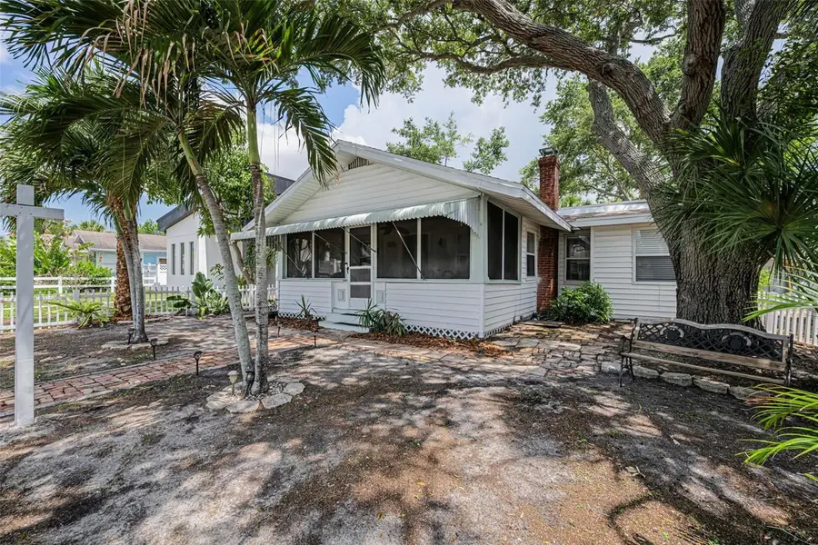 3829 2nd Avenue N, Saint Petersburg, FL 33713 - #3