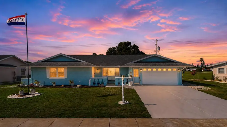 624 La Jolla Avenue, Sun City Center, FL 33573 - #2