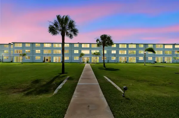 4715 Bay Street Ne #223, ST PETERSBURG, FL 33703