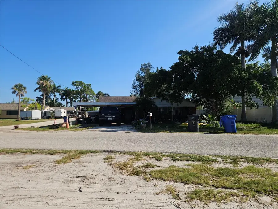 609 1st Avenue Nw, Ruskin, FL 33570 - #2