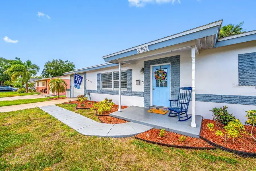 6752 31st Terrace N, Saint Petersburg, FL 33710 - #2