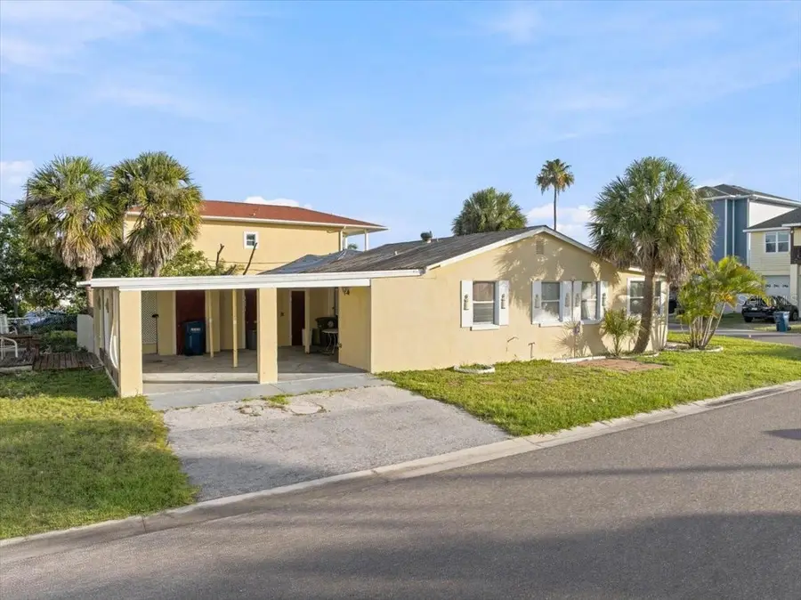 13104 4th Street E, Madeira Beach, FL 33708 - #2