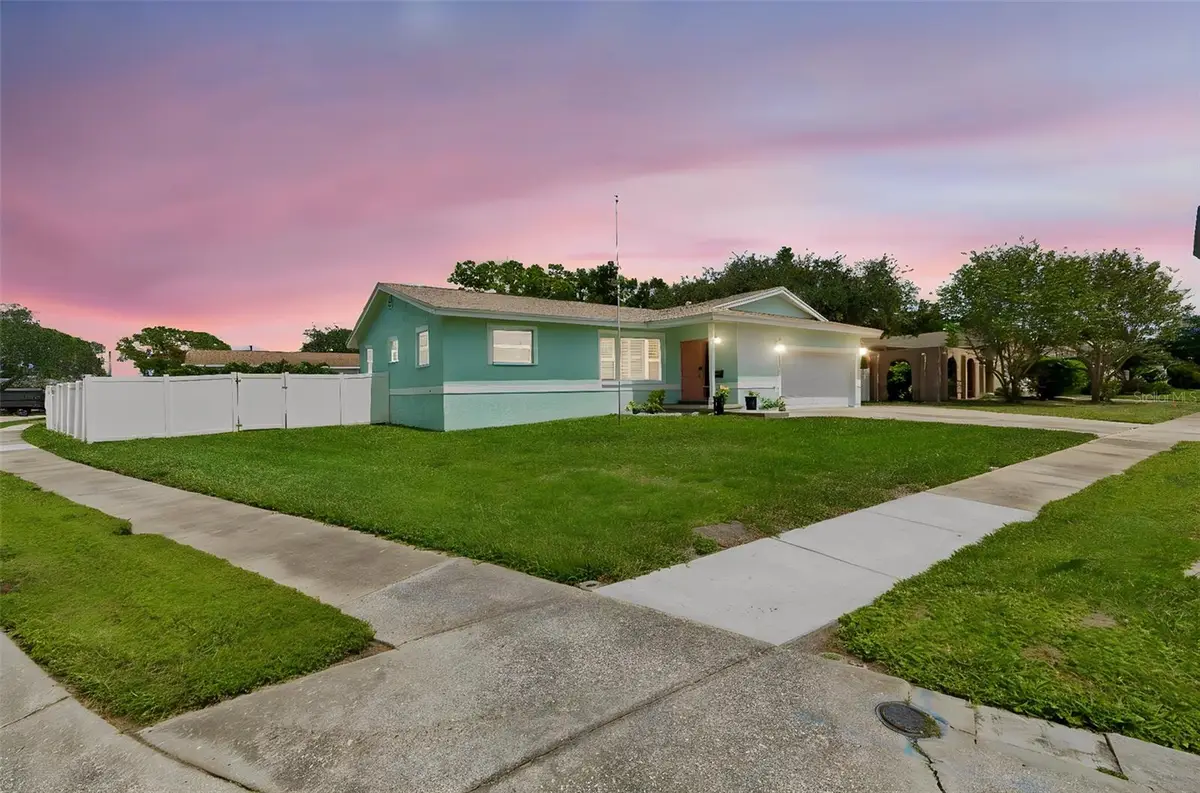 6035 19th Street Ne, Saint Petersburg, FL 33703 - #1