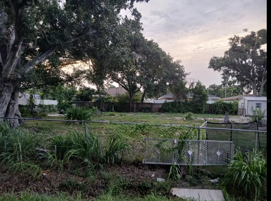 4116 Locust Avenue, Sarasota, FL 34234 - #2