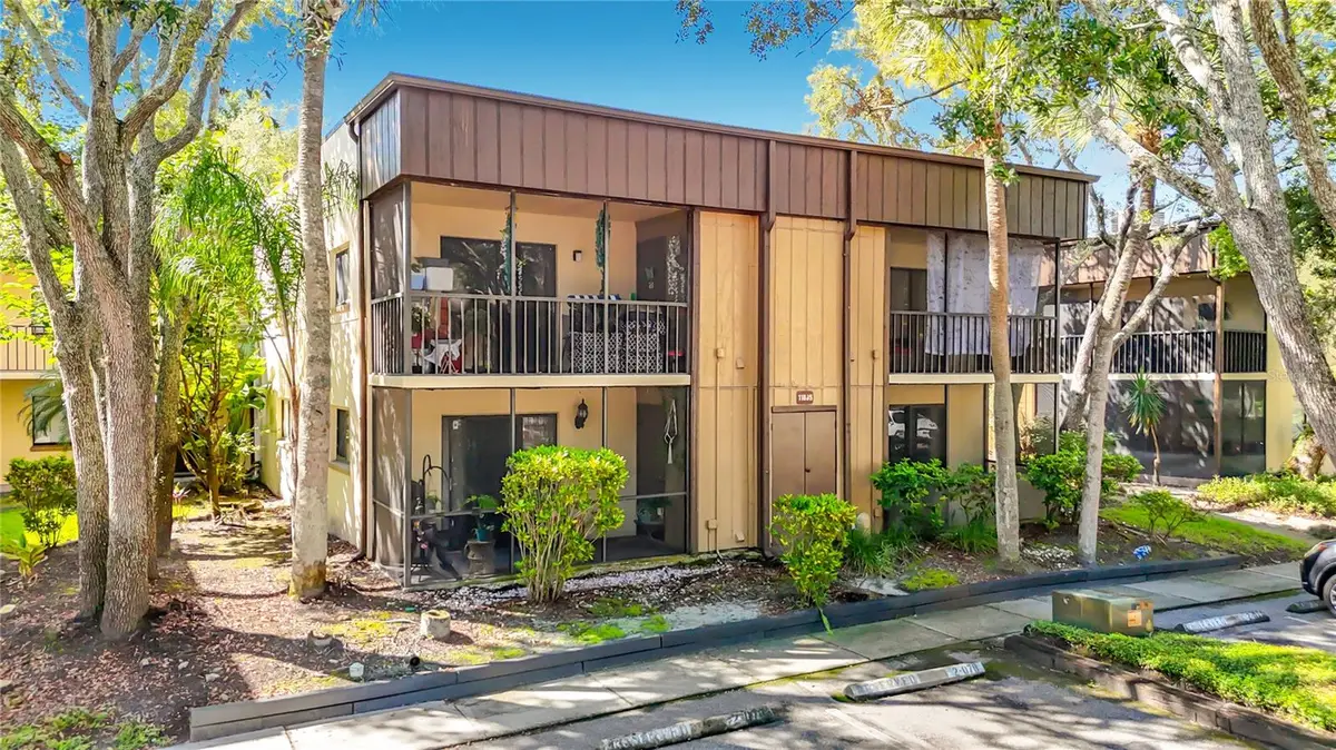 11805 Raintree Lake Ln #D, Temple Terrace, FL 33617 - #1