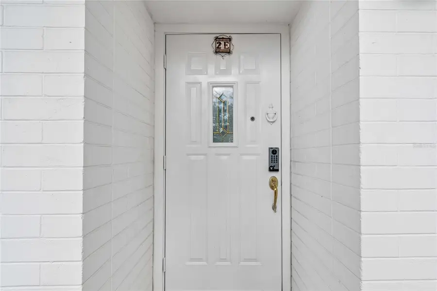 1365 N Snell Isle Boulevard Ne #2E, Saint Petersburg, FL 33704 - #3