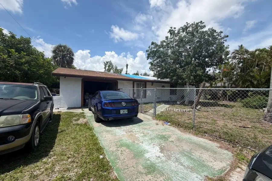 1515 Maple Drive, Fort Myers, FL 33907 - #2