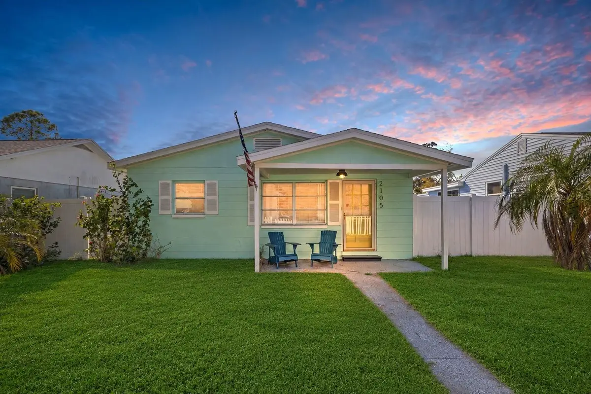 2105 52nd Street S, Saint Petersburg, FL 33707 - #1