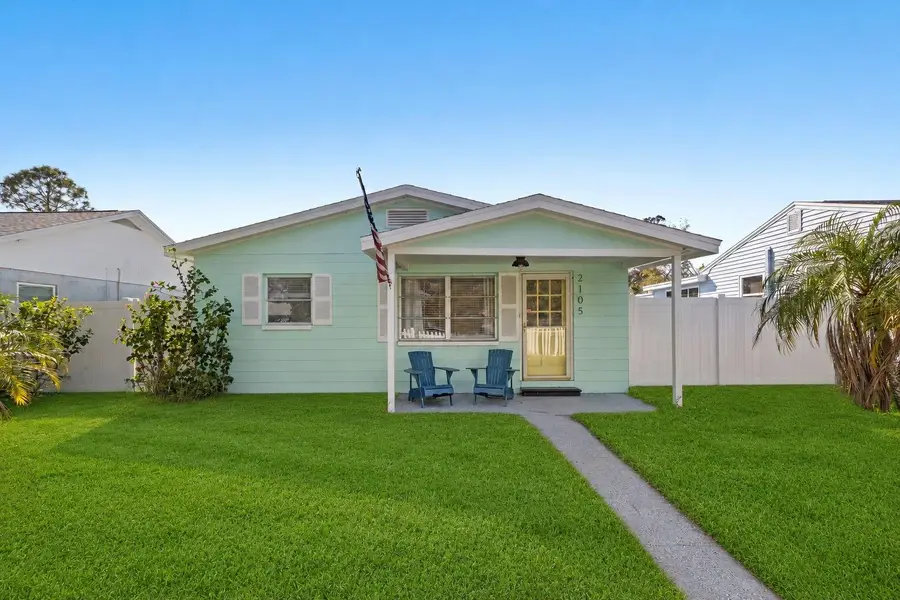 2105 52nd Street S, Saint Petersburg, FL 33707 - #2