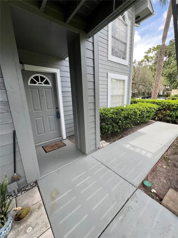 11940 Skylake Place #11940-A, TEMPLE TERRACE, FL 33617