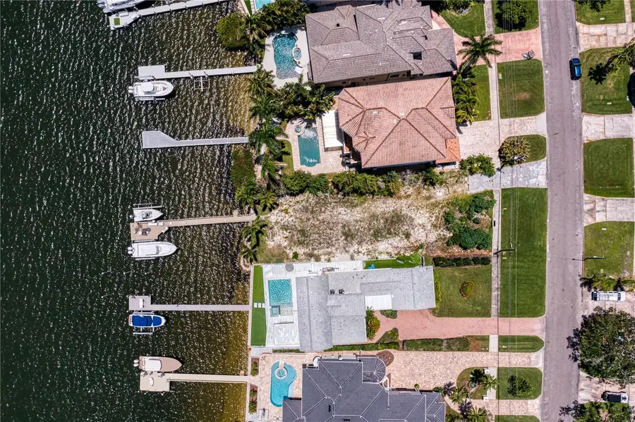 6527 Bayou Grande Blvd Ne, Saint Petersburg, FL 33702 - #2