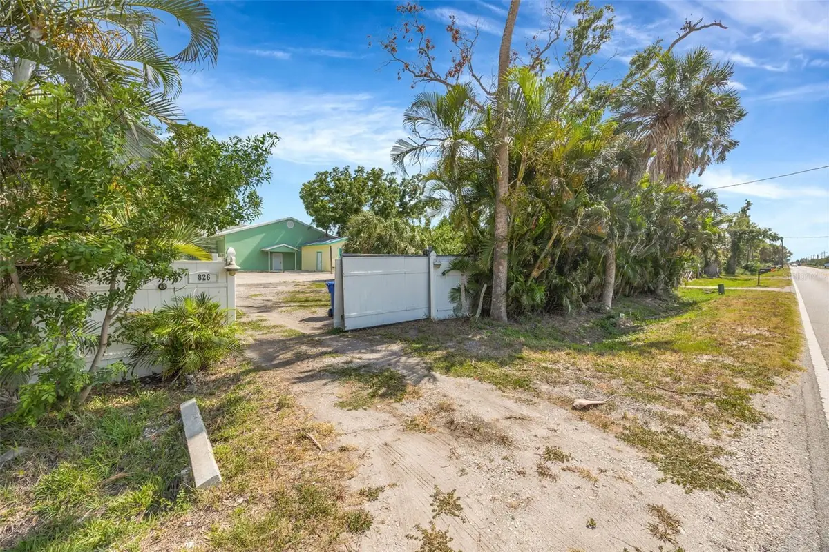 826 W Shell Point Street, Ruskin, FL 33570 - #1