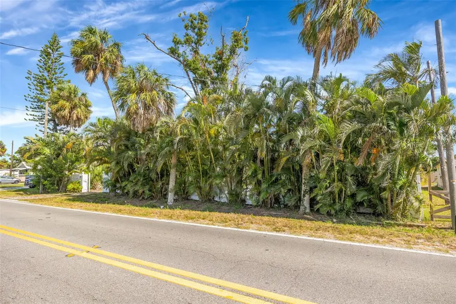 826 W Shell Point Street, Ruskin, FL 33570 - #2