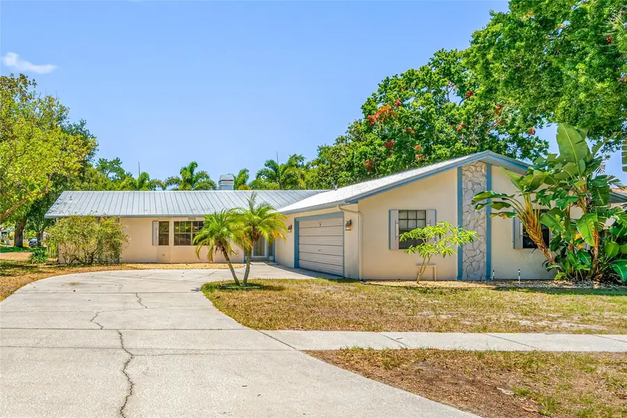 2409 Osprey Avenue, Palm Harbor, FL 34683 - #2