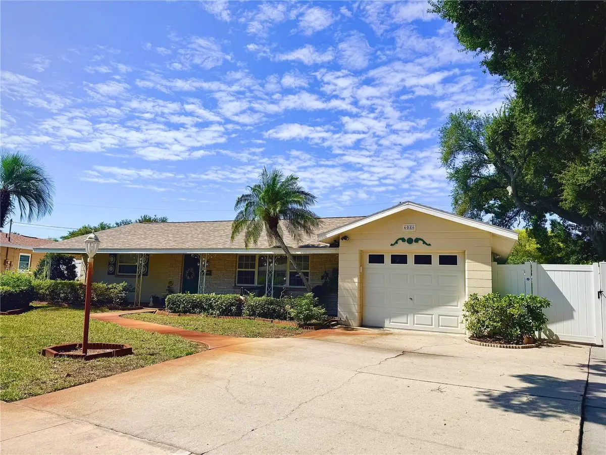 6086 28th Avenue N, Saint Petersburg, FL 33710 - #1