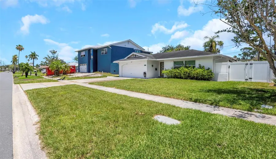 5701 Denver Street Ne, Saint Petersburg, FL 33703 - #3