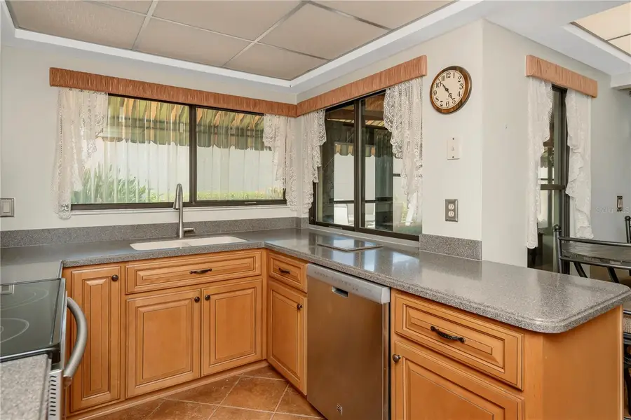 3825 Glen Oaks Manor Drive, Sarasota, FL 34232 - #3