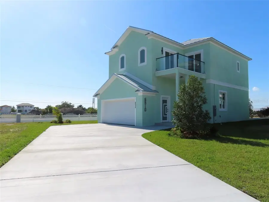 6510 Simone Shores Cir, Apollo Beach, FL 33572 - #2