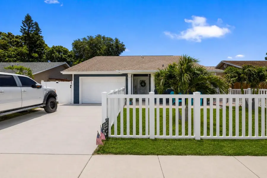 3122 Whispering Drive N, Largo, FL 33771 - #2