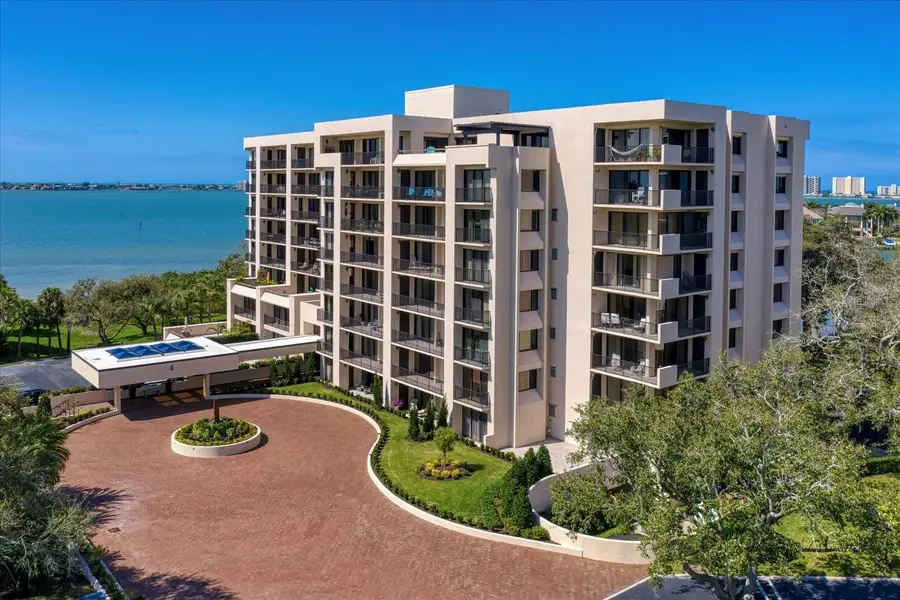 4 Belleview Boulevard #106, Belleair, FL 33756 - #2