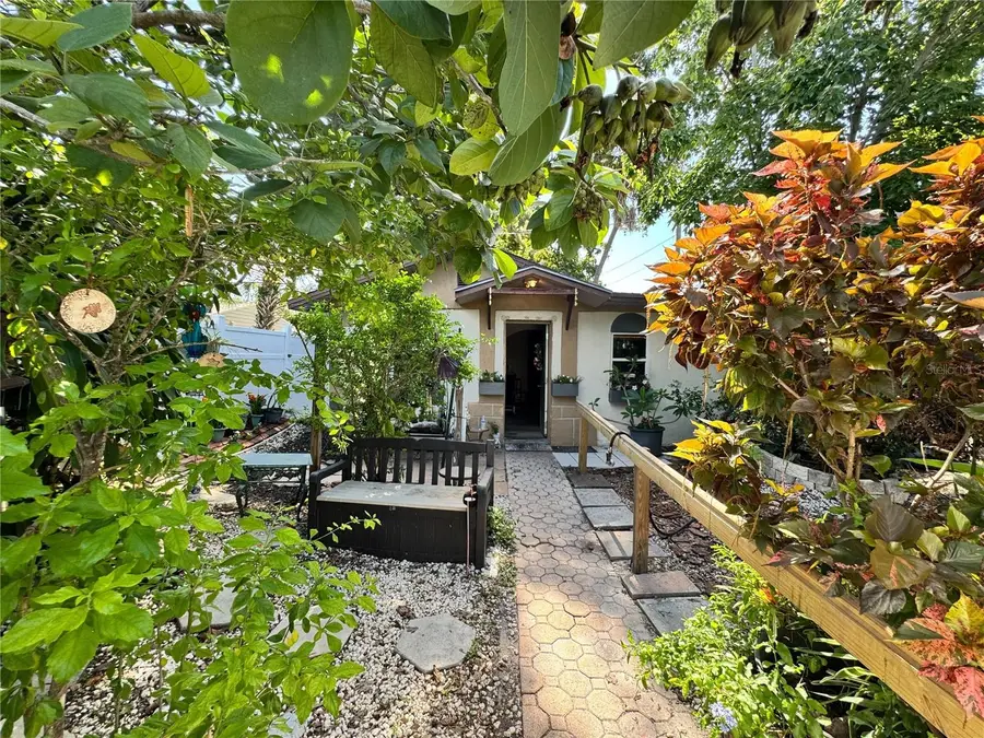 2735 20th Street N, Saint Petersburg, FL 33713 - #2