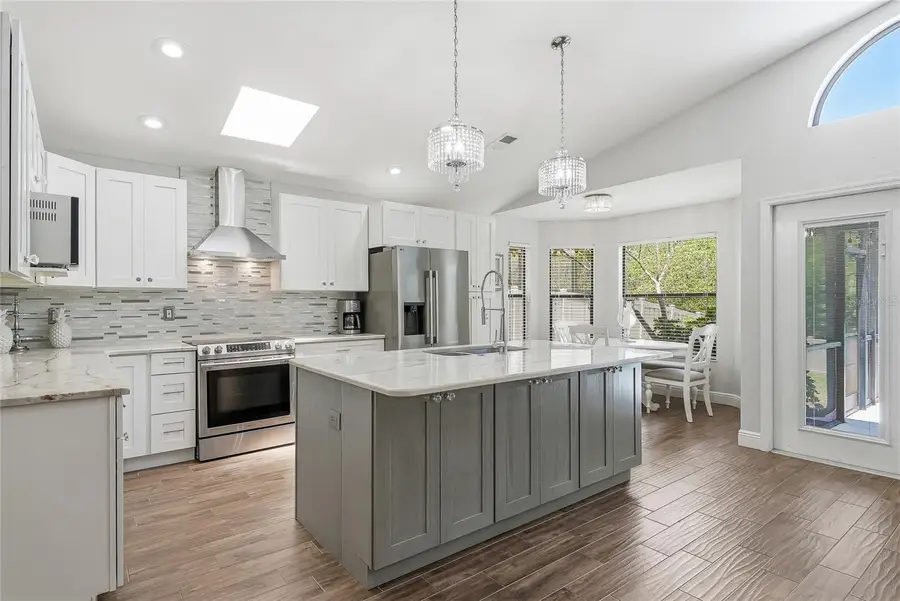 5274 White Sand Circle Ne, Saint Petersburg, FL 33703 - #2