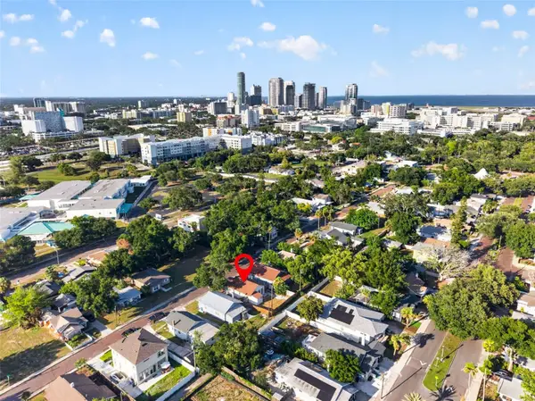 1042 8th Avenue S, ST PETERSBURG, FL 33705