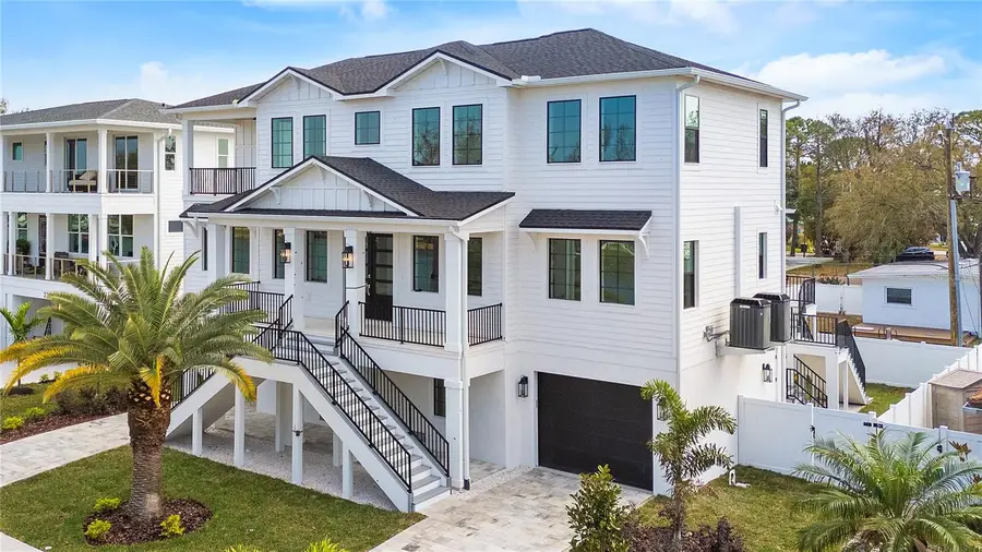 220 90th Avenue Ne, Saint Petersburg, FL 33702 - #3