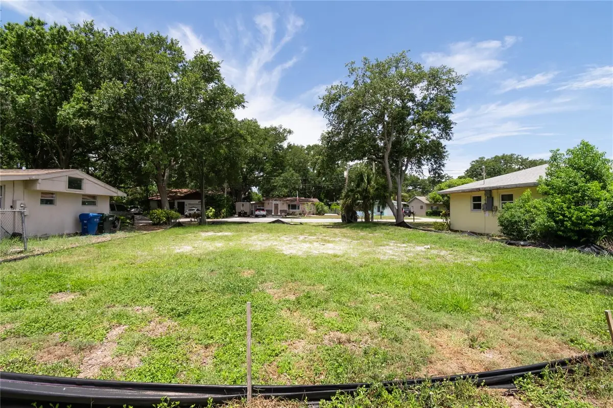 658 15th Street Nw, Largo, FL 33770 - #1