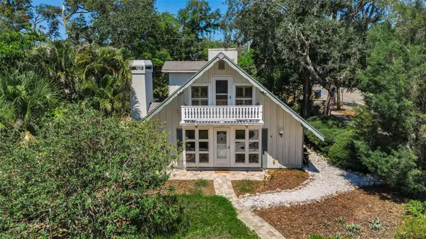 380 Colonial Court, DUNEDIN, FL 34698