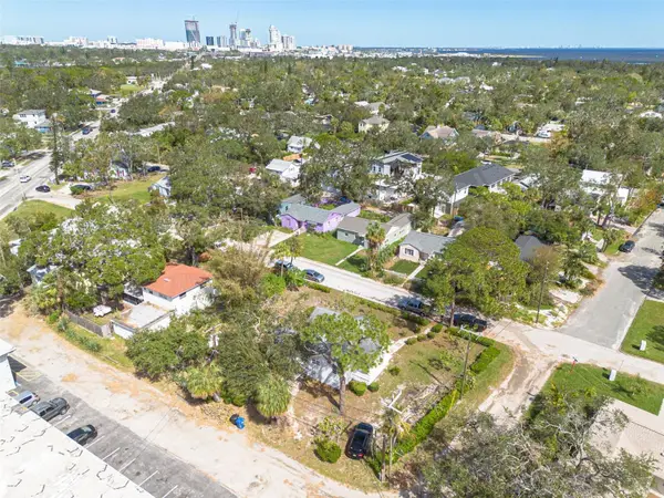 2749 Edwards Avenue S, ST PETERSBURG, FL 33705