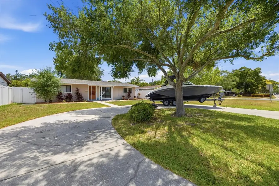 410 42nd Avenue Ne, Saint Petersburg, FL 33703 - #2