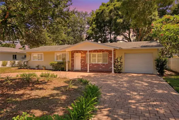 11471 88th Avenue, SEMINOLE, FL 33772