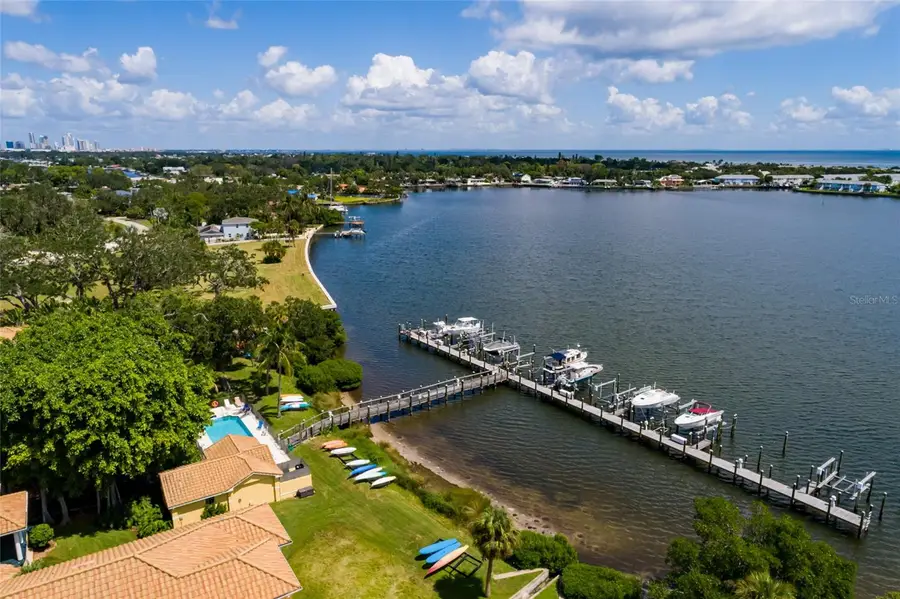 190 Banyan Bay Drive, Saint Petersburg, FL 33705 - #3