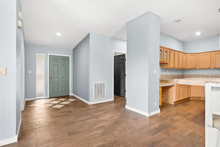 12801 Cliffside Place, Thonotosassa, FL 33592 - #2
