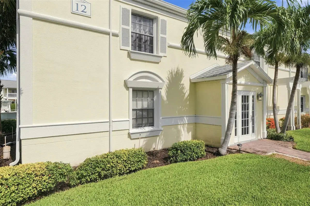 4725 Coquina Key Drive Se #D, Saint Petersburg, FL 33705 - #1