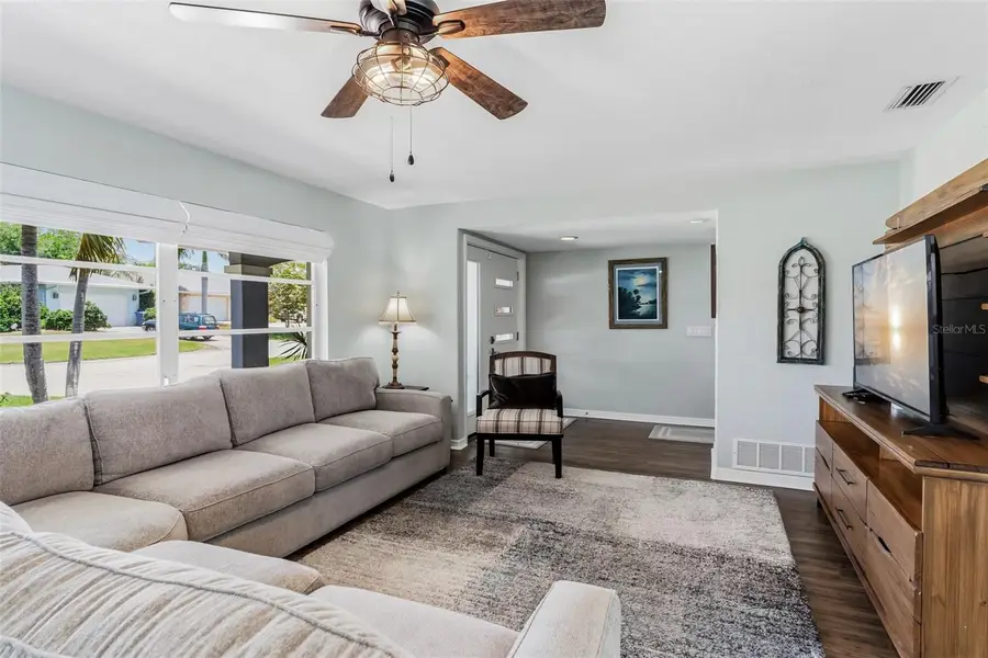 14570 Tanglewood Drive, Largo, FL 33774 - #3