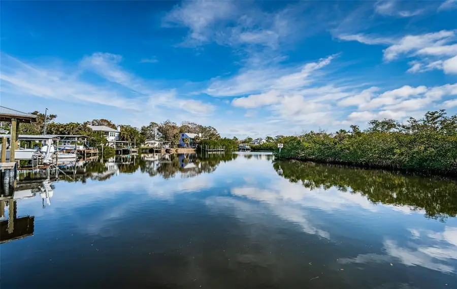624 Mayo Street, Crystal Beach, FL 34681 - #2