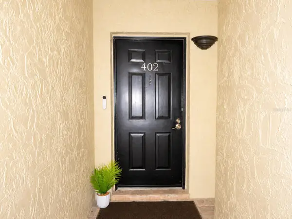 6301 58th Street N #402, PINELLAS PARK, FL 33781