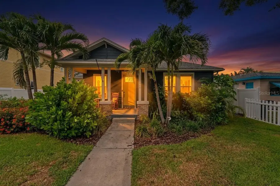 1028 5th Street N, Saint Petersburg, FL 33701 - #2