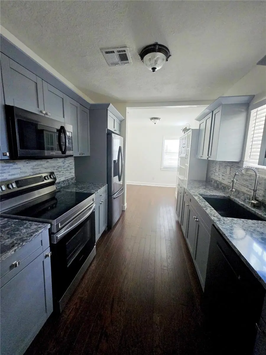 300 E Idlewild Avenue, Tampa, FL 33604 - #2