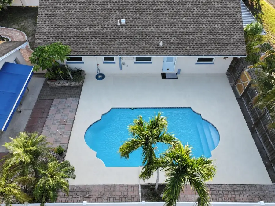 11298 73rd Avenue N, Seminole, FL 33772 - #2