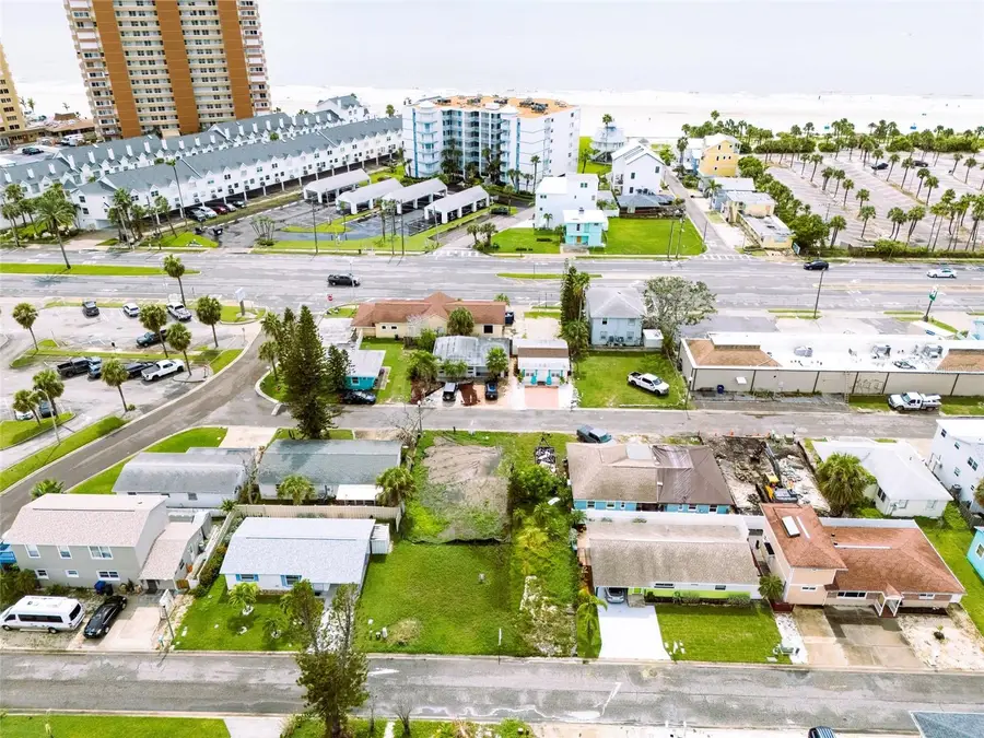 18005 1st Street E, Saint Petersburg, FL 33708 - #2