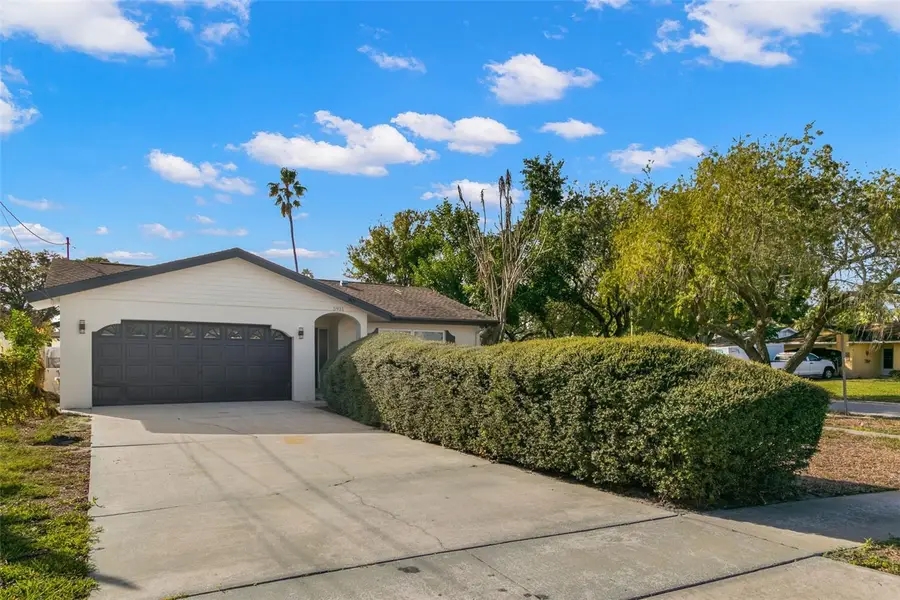 5931 Denver Street Ne, Saint Petersburg, FL 33703 - #2