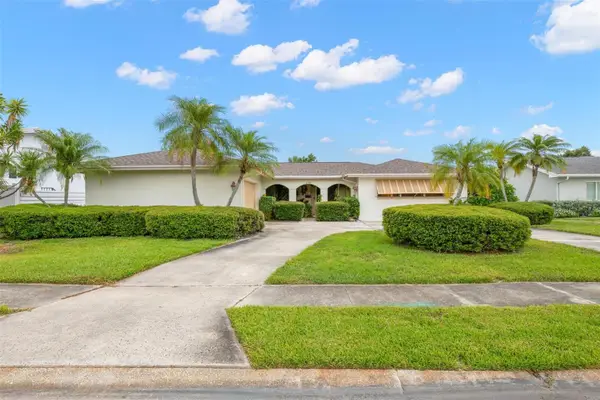 6729 Tequesta Drive, SEMINOLE, FL 33777