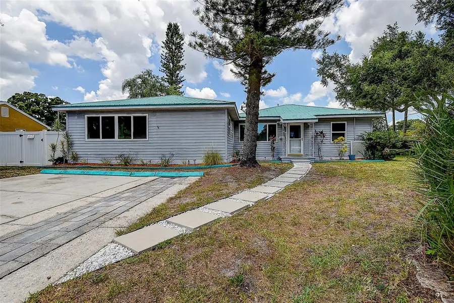 1509 Canterbury Road N, Saint Petersburg, FL 33710 - #2