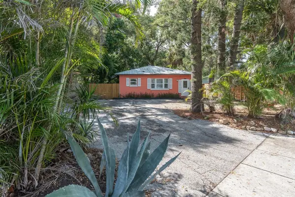 2925 Park Street N, ST PETERSBURG, FL 33710