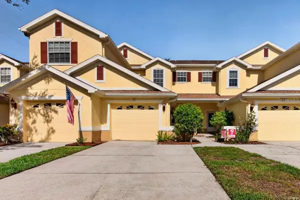 648 Spring Lake Circle, TARPON SPRINGS, FL 34688